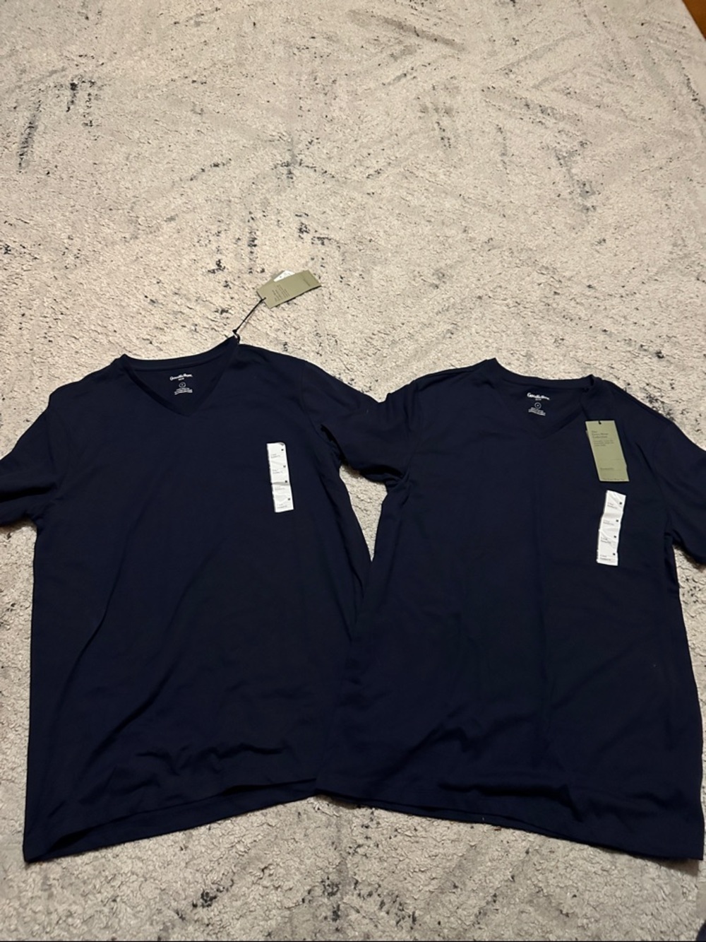 2 Goodfellow & Co Navy V‑Neck Short Sleeve Tee NWT Medium